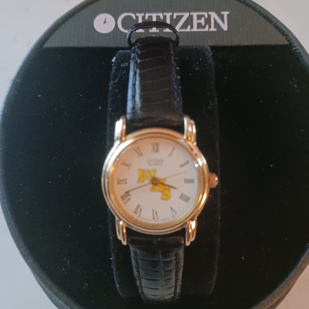 New Vintage Quartz Citizen Woman Watch